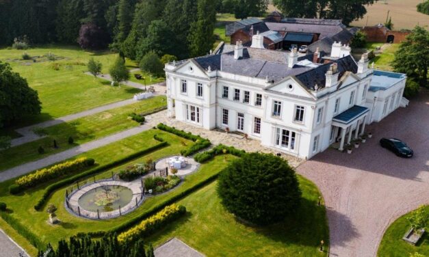 Marchwiel Hall: A Stunning Wedding Venue In North Wales